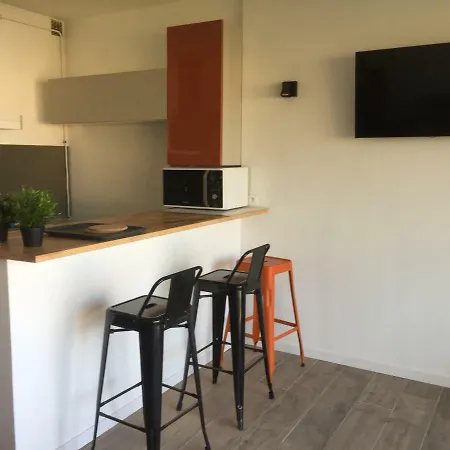 Studio 50m De La Mer Apartman *